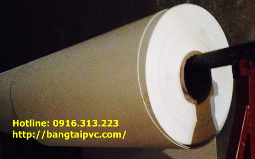 Băng tải PVC trắng trơn dày 2mm và ứng dụng trong công nghiệp